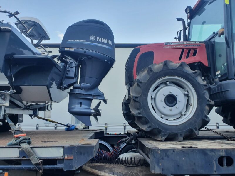 Boat and tractor transport Melbourne to Brisbane